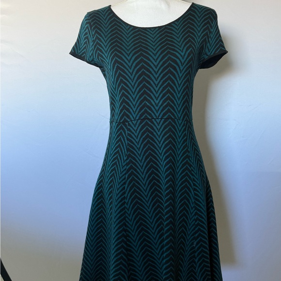 London Times Lorenzo Knit Dress, Size MP - Picture 2 of 9